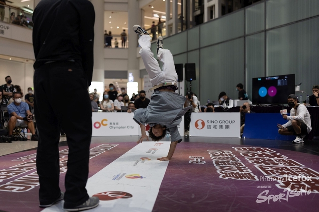 Break_Dance_R1-416