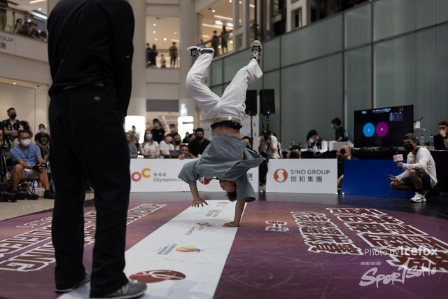 Break_Dance_R1-417
