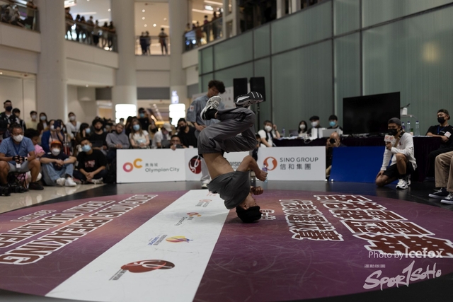 Break_Dance_R1-427
