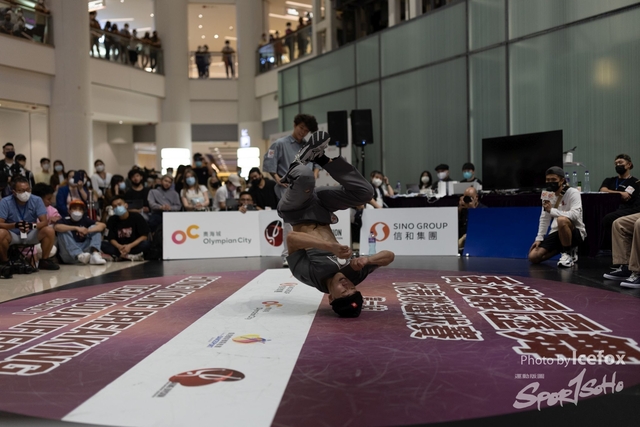 Break_Dance_R1-428