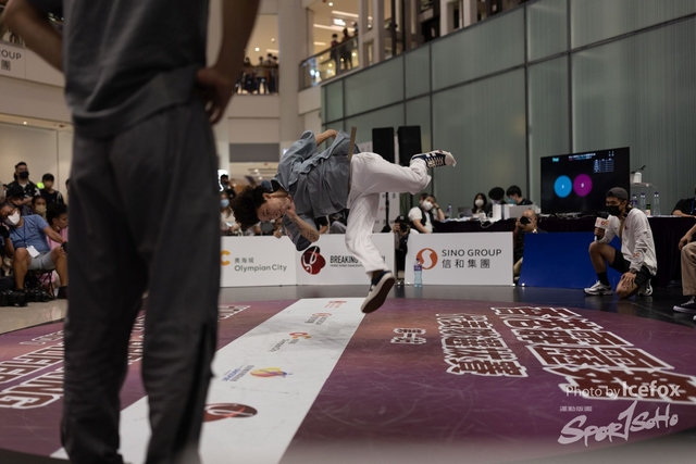 Break_Dance_R1-433