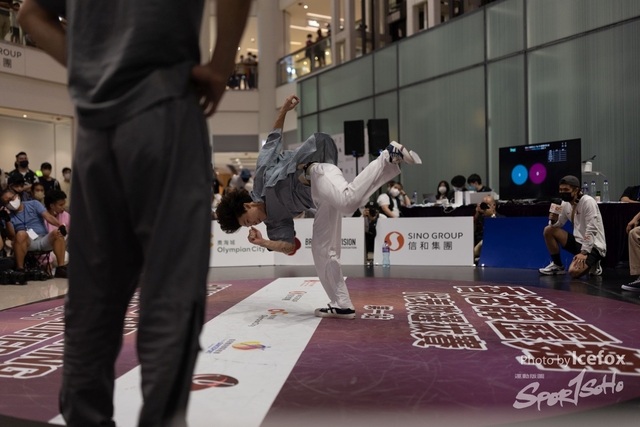 Break_Dance_R1-434