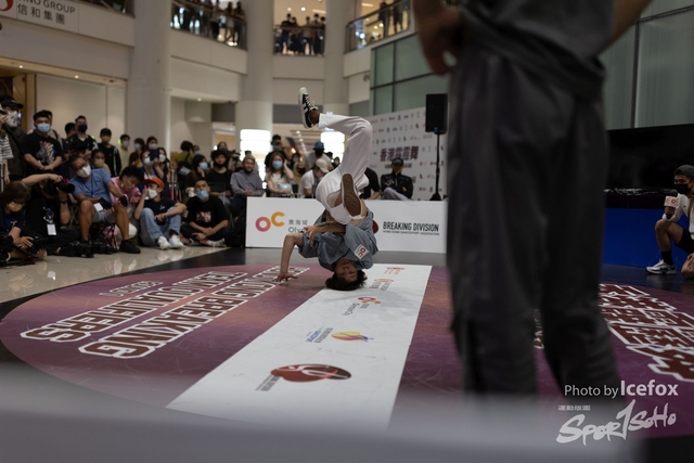 Break_Dance_R1-435