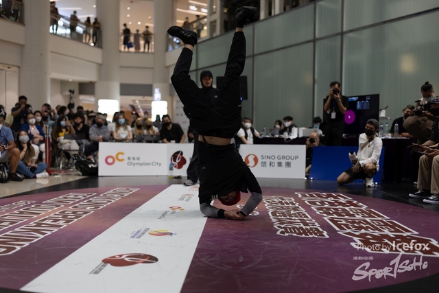 Break_Dance_R1-442