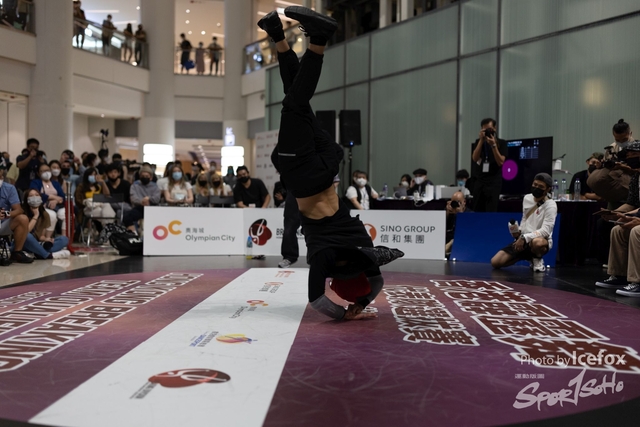 Break_Dance_R1-444