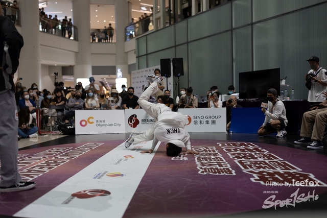 Break_Dance_R1-448