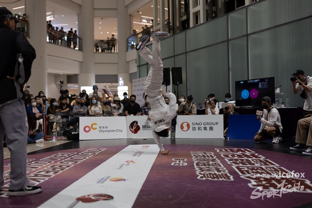 Break_Dance_R1-451