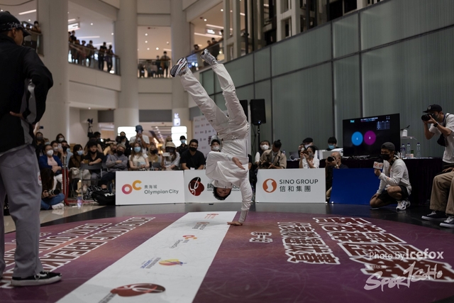 Break_Dance_R1-453