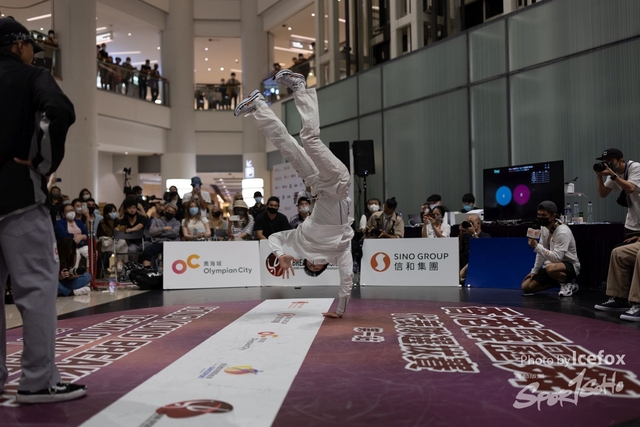 Break_Dance_R1-454
