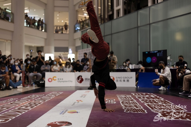 Break_Dance_R1-457
