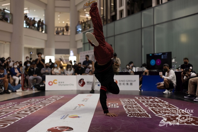 Break_Dance_R1-458