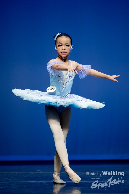 2022-10-04 Solo Dance-0913