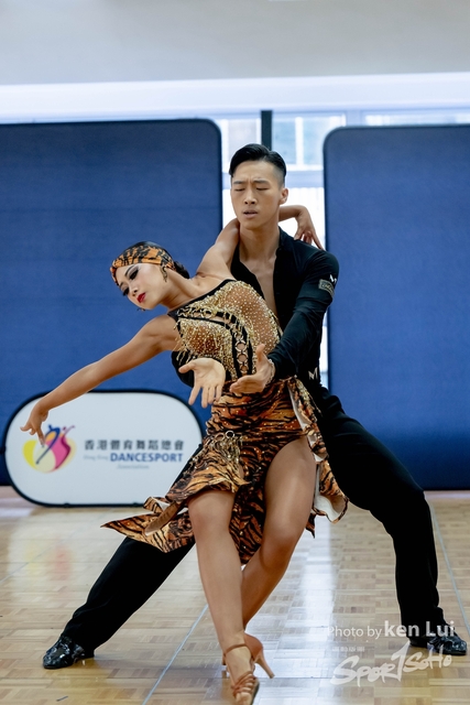20221113 Dance (640 - 1136)
