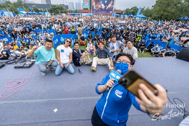 1CY09569