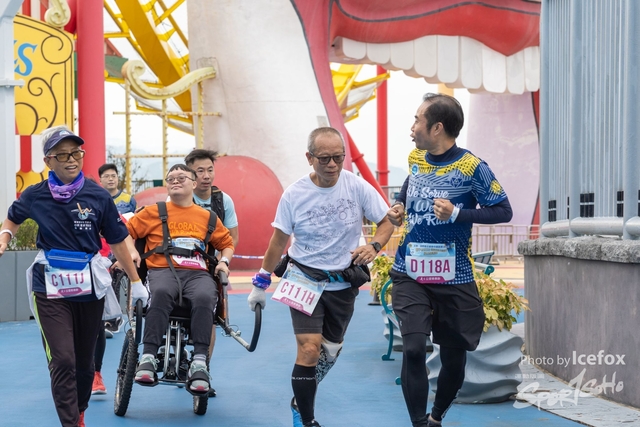 Lions_Run-432