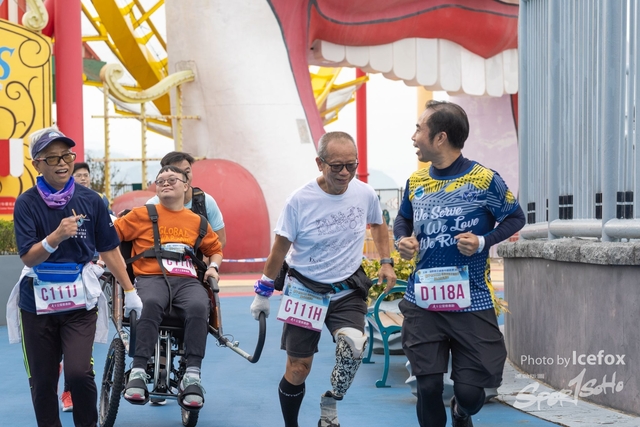 Lions_Run-433