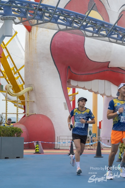 Lions_Run-459