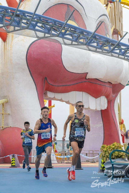 Lions_Run-505