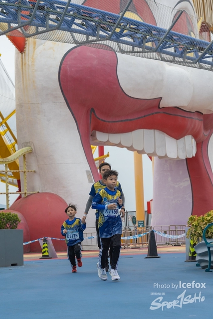 Lions_Run-523