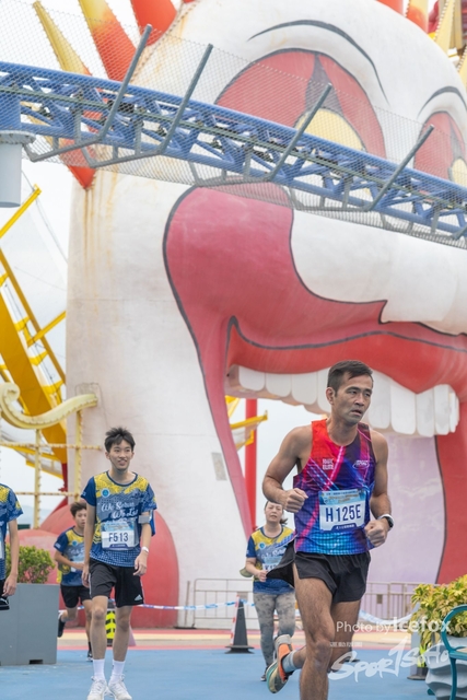 Lions_Run-529