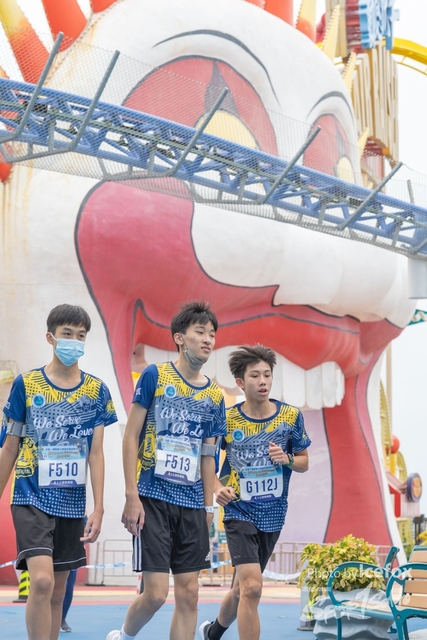 Lions_Run-531