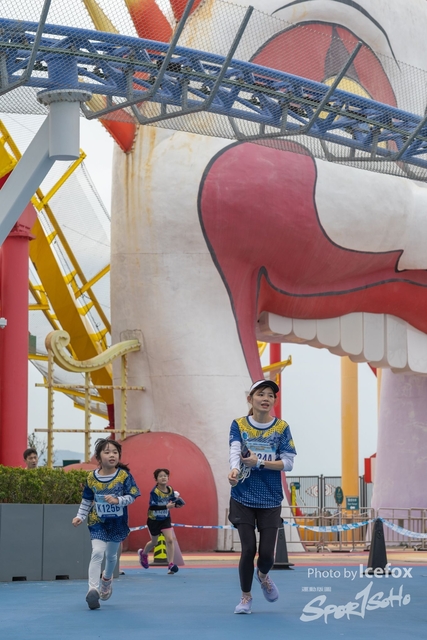 Lions_Run-593