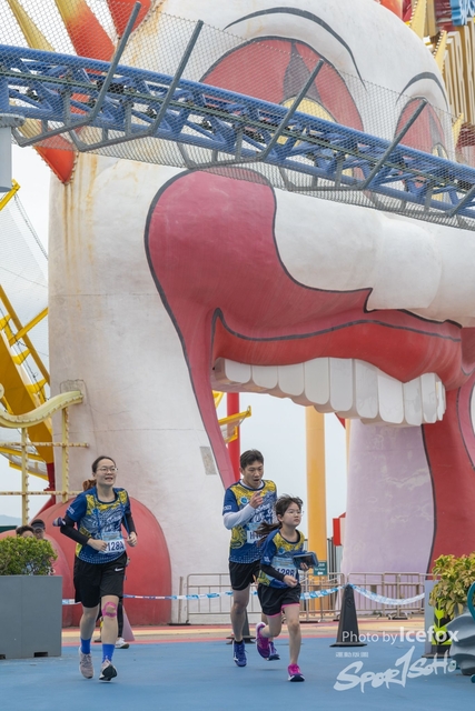 Lions_Run-594