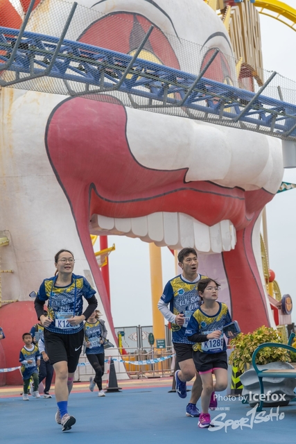 Lions_Run-595