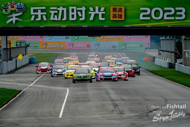 20230422-9CY07427