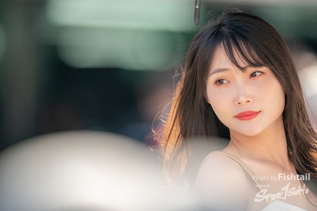 20231119-9CY04194