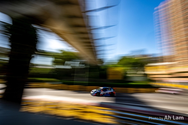 Z8B_2927