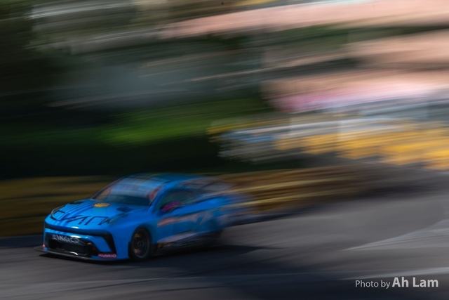 Z8B_3059