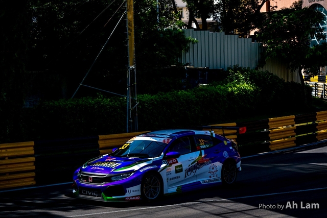 Z8B_3299