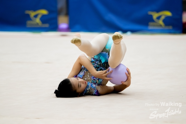 2023-11-18 RG - Ball-0698